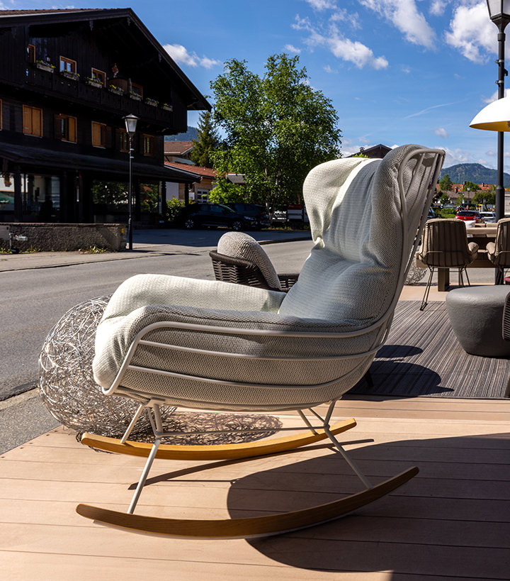Freifrau Rocking Wingback Chair